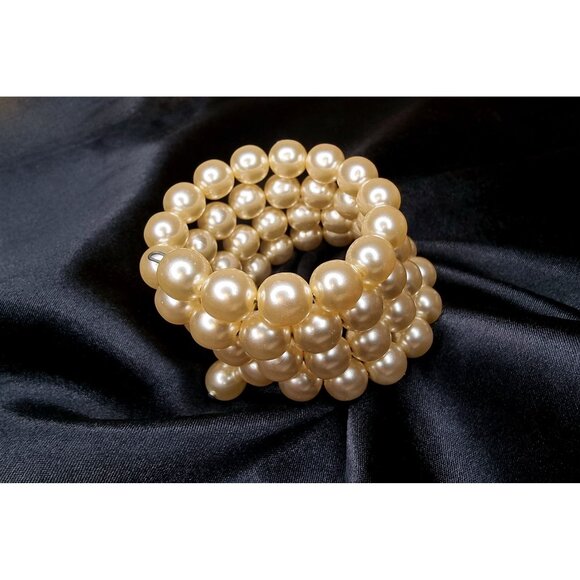 Rare Find Vintage 1990s KJL Kenneth Jay Lane Wide Gold Faux Pearl Coil Bracelet - Picture 2 of 4